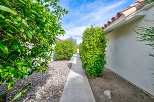 77568 Calle Las Brisas N, Palm Desert, CA 92211 - Photo 4