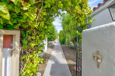 77568 Calle Las Brisas N, Palm Desert, CA 92211 - Photo 4