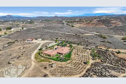 39375 San Ignacio Road, Hemet, CA 92544 - Photo 20