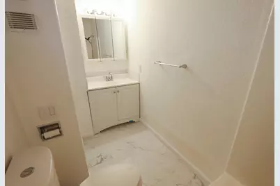 751 N Los Felices Circle W #109, Palm Springs, CA 92262 - Photo 8