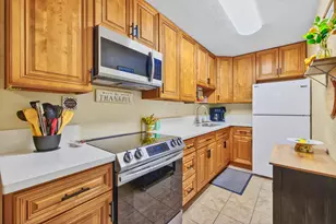 2821 N Los Felices Circle, Palm Springs, CA 92262 - Photo 6