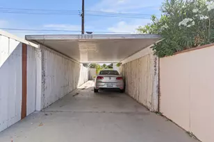 33490 Carlsbad Cir, Thousand Palms, CA 92276 - Photo 28