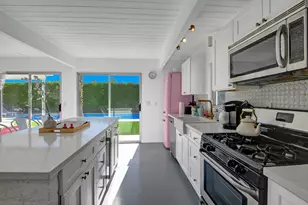 483 E Francis Dr, Palm Springs, CA 92262 - Photo 8