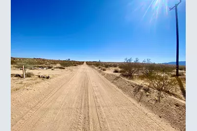 2424 Maize Road, 29 Palms, CA 92277 - Photo 14