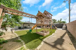 13675 West Dr, Desert Hot Springs, CA 92240 - Photo 32