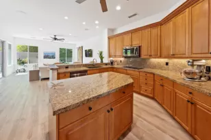 7 Hillcrest Dr, Palm Desert, CA 92260 - Photo 16