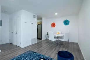 575 N Villa Ct, Palm Springs, CA 92262 - Photo 2