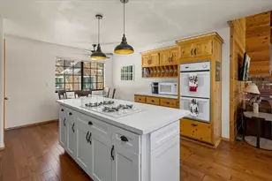 1304 Malabar Way, Big Bear City, CA 92314 - Photo 10