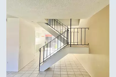 232 E Via Escuela #C, Palm Springs, CA 92262 - Photo 6