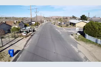 58750 Barron Drive, Yucca Valley, CA 92284 - Photo 16