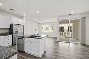 16650 Wyndham Ln, Fontana, CA 92336 - Photo 12