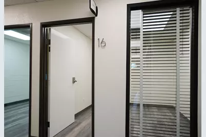 2825 E Tahquitz Canyon Way E, Palm Springs, CA 92262 - Photo 46