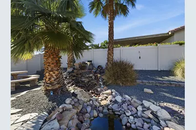64099 Olympic Mountain Avenue, Desert Hot Springs, CA 92240 - Photo 12