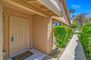 39 Maximo Way, Palm Desert, CA 92260 - Photo 4