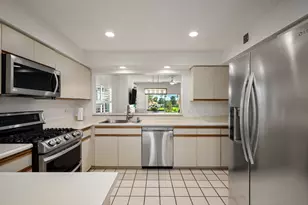 270 Vista Royale Cir E, Palm Desert, CA 92211 - Photo 14