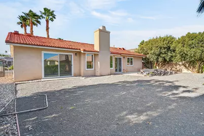 9621 Siwanoy Drive, Desert Hot Springs, CA 92240 - Photo 10