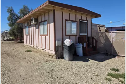 9554 Avenue E, Bombay Beach, CA 92257 - Photo 8