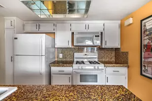 1490 S Camino Real, Palm Springs, CA 92264 - Photo 14