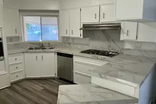 30 Diamond E Dr, Palm Desert, CA 92260 - Photo 6