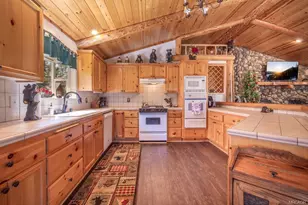 42779 Castlewood Rd, Big Bear Lake, CA 92315 - Photo 14