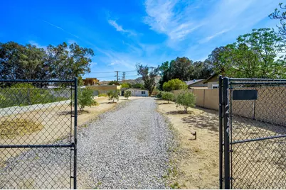 11229 San Jacinto Street, Morongo Valley, CA 92256 - Photo 28