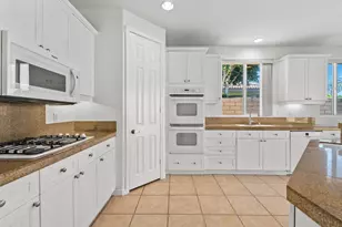 247 Via San Lucia, Rancho Mirage, CA 92270 - Photo 18