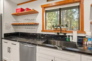 1118 Elmwood Pl, Big Bear City, CA 92314 - Photo 20