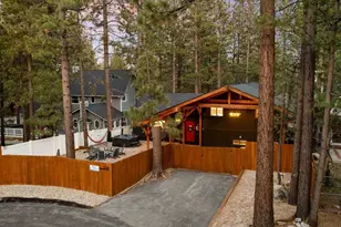 1118 Elmwood Pl, Big Bear City, CA 92314 - Photo 6