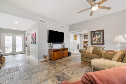 44 San Sebastian Drive, Rancho Mirage, CA 92270 - Photo 10