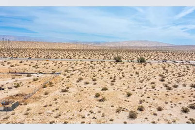 22215 Palm Drive, Desert Hot Springs, CA 92240 - Photo 14