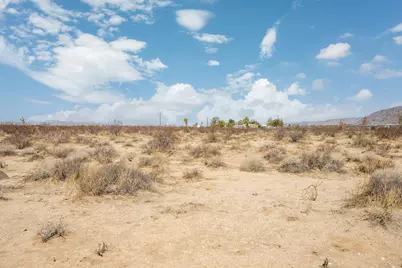 210 Kuna Avenue, Landers, CA 92285 - Photo 2