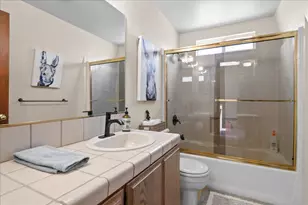 43289 Shasta Rd, Big Bear Lake, CA 92315 - Photo 14