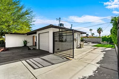 359 W Bon Air Drive, Palm Springs, CA 92262 - Photo 2