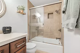 109 Torremolinos Dr, Rancho Mirage, CA 92270 - Photo 22