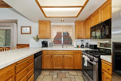 1174 Alameda Road, Big Bear City, CA 92314 - Photo 12