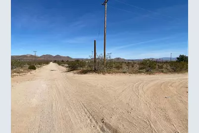 17651 Cattleman Road, Lucerne Valley, CA 92356 - Photo 12