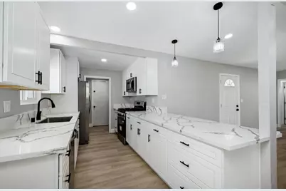 65860 Acoma Avenue, Desert Hot Springs, CA 92240 - Photo 2