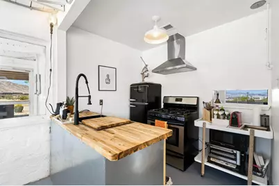 7657 N Star Avenue, 29 Palms, CA 92277 - Photo 16