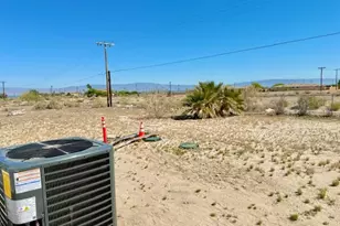 2928 Dione Dr, Thermal, CA 92274 - Photo 10