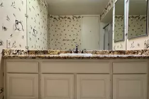 222 Monterey Rd, Glendale, CA 91206 - Photo 14