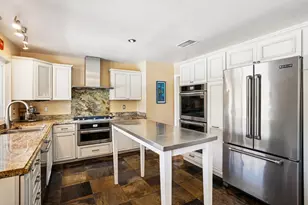 835 N Farrell Dr, Palm Springs, CA 92262 - Photo 10