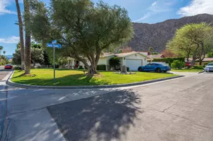 46555 Cameo Palms Dr, La Quinta, CA 92253 - Photo 2