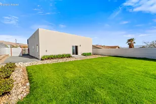 13785 Caliente Dr, Desert Hot Springs, CA 92240 - Photo 22