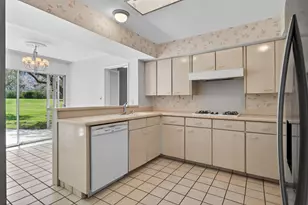 2283 S Alhambra Dr, Palm Springs, CA 92264 - Photo 6