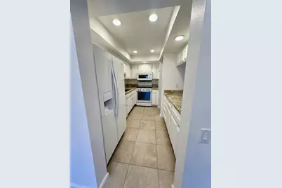 1150 E Palm Canyon Drive #60, Palm Springs, CA 92264 - Photo 2