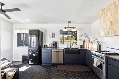 330 Delgada Avenue, Yucca Valley, CA 92284 - Photo 10