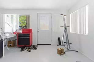 994 Sea Crest Pl, Thermal, CA 92274 - Photo 8