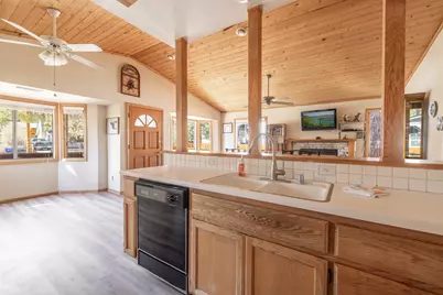 1040 Sierra Avenue, Big Bear City, CA 92314 - Photo 10