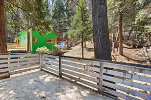 26752 CA-189, Twin Peaks, CA 92391 - Photo 38