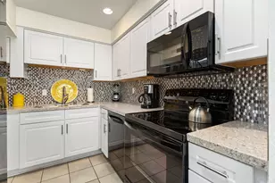 73330 Shadow Mountain Dr, Palm Desert, CA 92260 - Photo 2